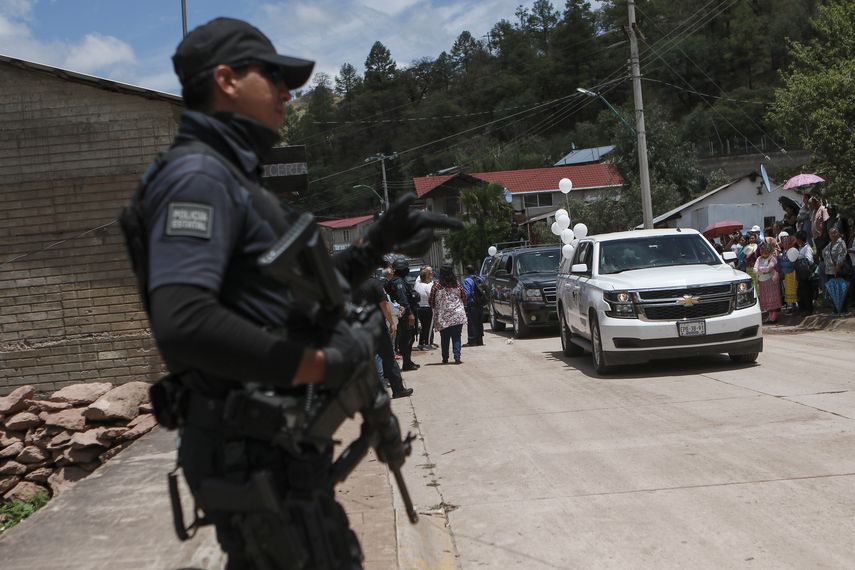 Las autoridades han dicho que los homicidios presuntamente comenzaron cuando un equipo de béisbol local del que Portillo Gil era patrocinador perdió un partido ante otro equipo en el que jugaban los dos hermanos.