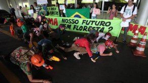 Senado brasileño disminuye protecciones al Amazonas