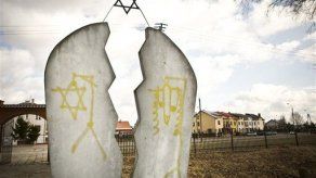 Vándalos atacan cementerio judío en Polonia