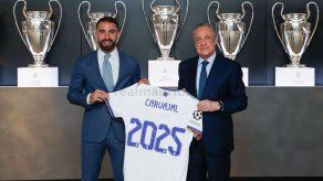 Dani Carvajal renueva con el Real Madrid hasta el 2025