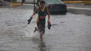 Uruguay bajo alerta naranja por previsión de mucha lluvia y fuertes vientos