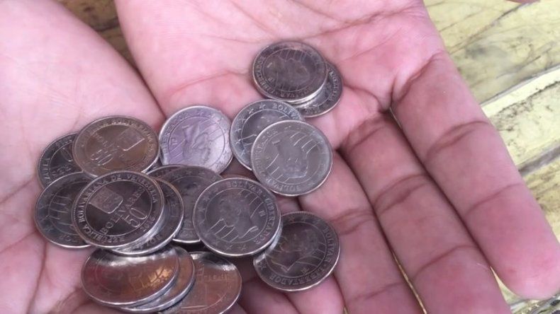 Las nuevas monedas de 50 bolívares comienzan a aparecer en Venezuela