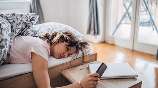 Las horas más adecuadas para dormir bien es durante la noche