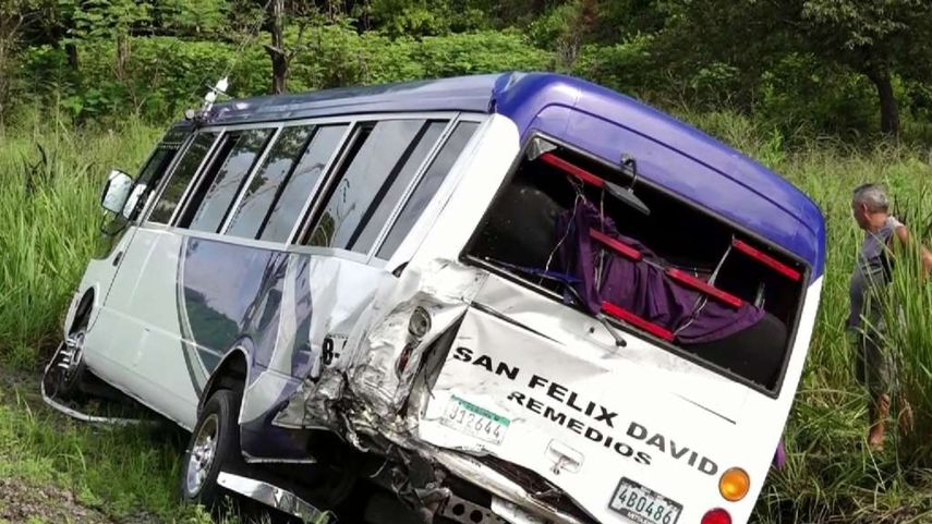 Accidente en Chiriquí deja más de 30 heridos.