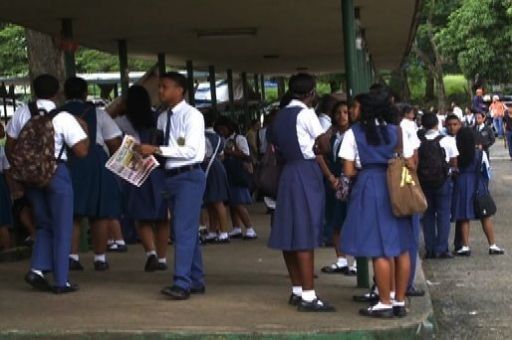 Este lunes es un día normal de clases, dice viceministra De Crespo