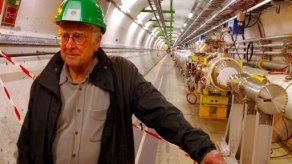 Descubren que el bosón de Higgs se desintegra también en fermiones