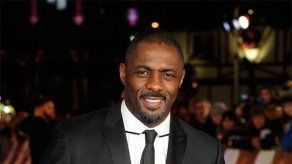 Idris Elba domina el arte de la seducción desde que era niño