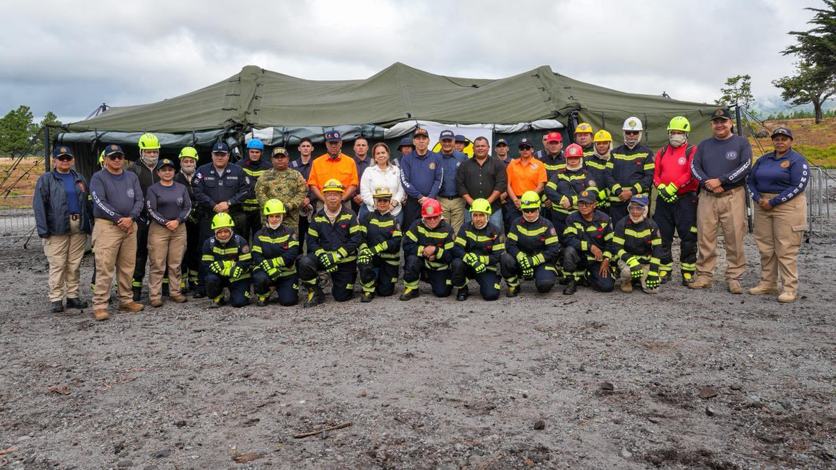 Sinaproc y Bomberos realizan simulacro de incendio Sinaproc y Bomberos realizan simulacro de incendio