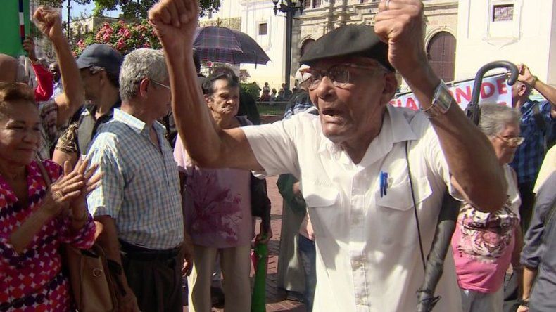 Varela veta parcialmente proyecto de aumento a jubilados y pensionados por inconveniente