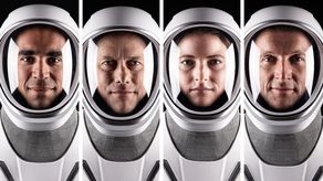 Los astronautas de la llamada SpaceX Crew-3 son el comandante Raja Chari, el piloto Tom Marshburn, la especialista en misiones Kayla Barron, de la NASA, y el científico alemán Matthias Maurer, de la Agencia Espacial.