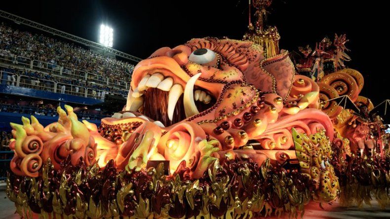 La disciplina que se esconde tras el brillo del Carnaval de Rio