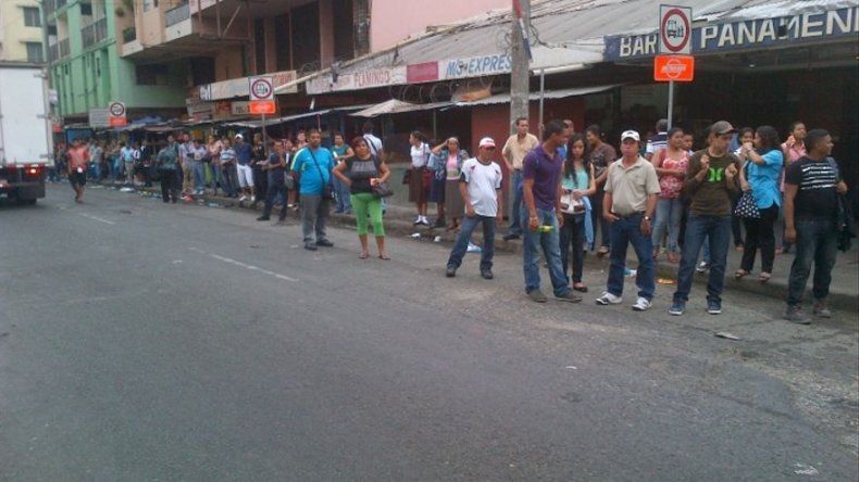 Salida de diablos rojos genera caos en Panamá