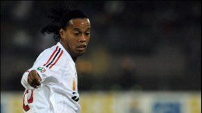 Ronaldinho y Seedorf bajas del AC Milán contra el Catania