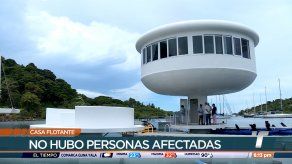 Casa flotante en Colón colapsó