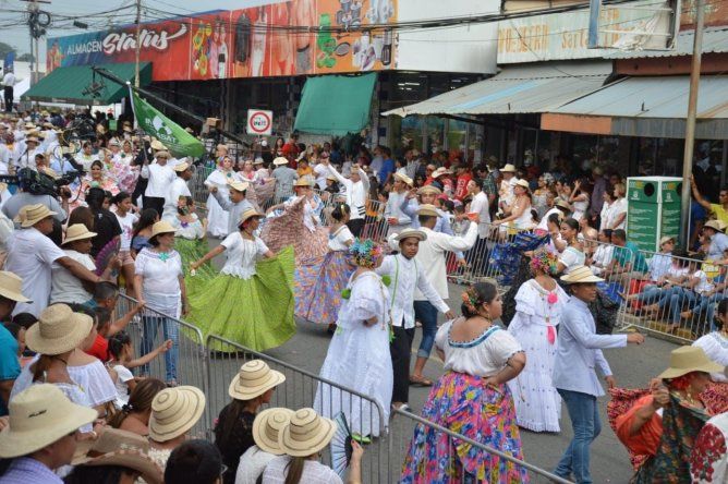Desfile de las Mil Polleras 2020