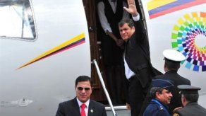 Rafael Correa visita un centro de investigaciones científicas en EE.UU.
