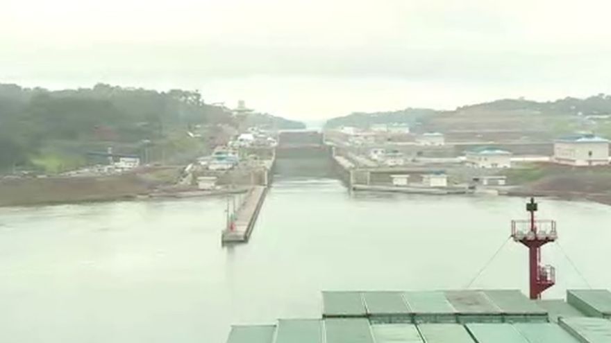 Tránsito inaugural del Canal ampliado en Agua Clara desde el buque