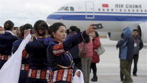 China inaugura aeropuerto civil de mayor altitud