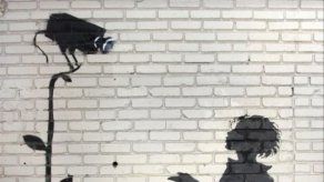 Subastan graffiti del británico Banksy en Beverly Hills