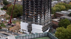 Policía fija en 71 la cifra de muertos en fuego de Londres
