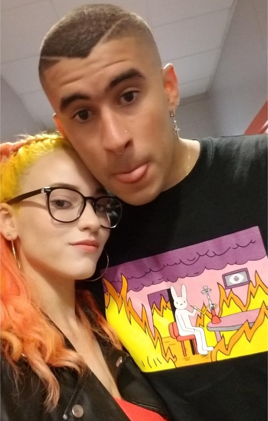Bad Bunny junto a su hermana Melitza. Bad Bunny junto a su hermana Melitza.