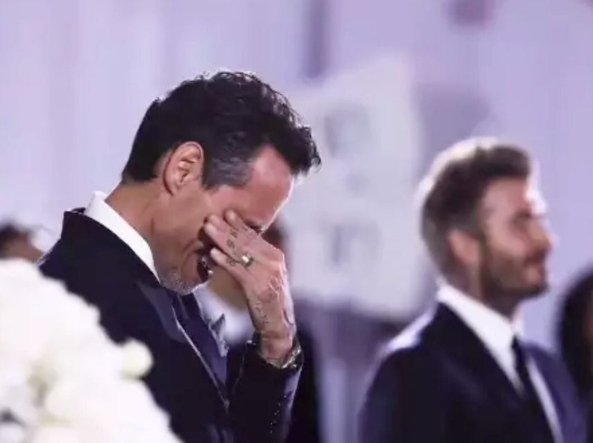 Marc Anthony rompe en llanto al ver a Nadia Ferreira de blanco
