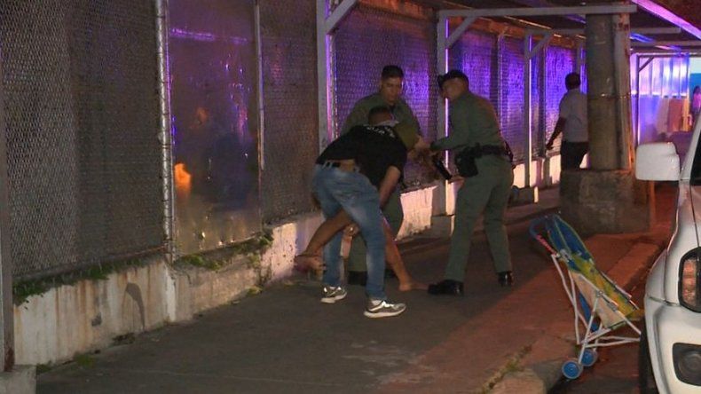 Capturan a un sospechoso de robo en un restaurante en Bella Vista