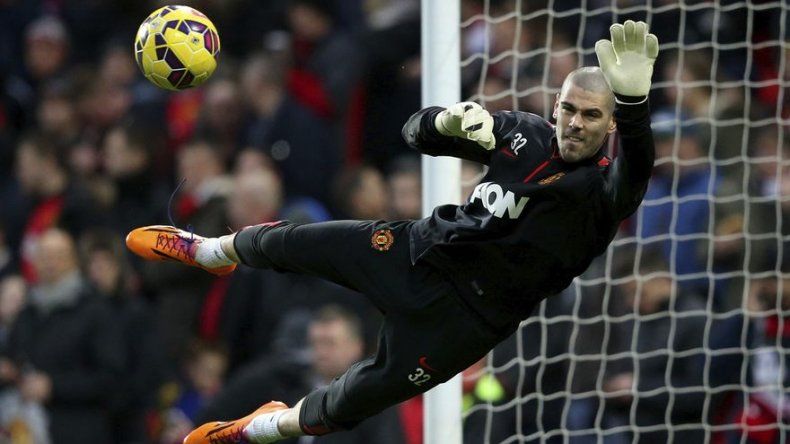 Valdés dio charla inspiradora en debut con Manchester United