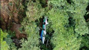 Una decena de muertos tras caída de autobús a precipicio en Costa Rica