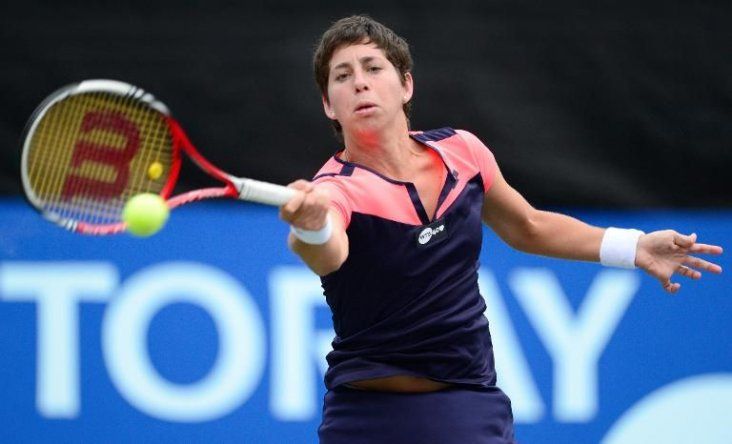 Carla Suárez abandona ante Jie Zheng por problemas en la espalda