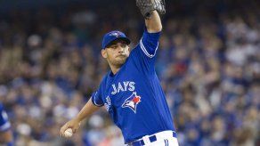 Estrada domina y Azulejos vencen 3-0 a Boston