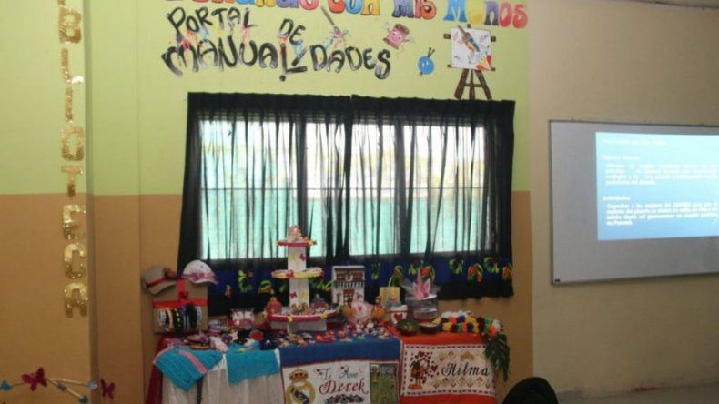 Privadas de libertad exponen sus proyectos universitarios
