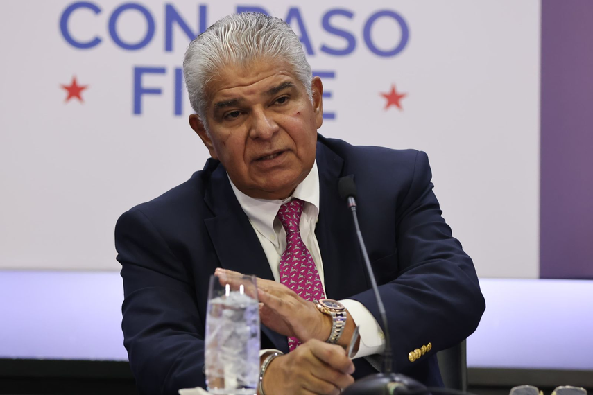 Mulino menciona que el IFARHU está para servir y no para servirse con regalías.