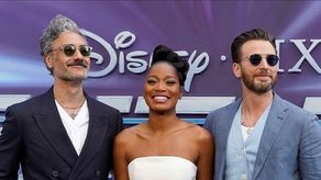 Chris Evans defiende Lightyear de los que critican la película por incluir un beso lésbico