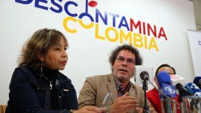 FARC dicen entregarán todos los menores de edad en sus filas antes del martes
