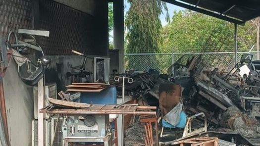 Incendio en depósito del Hospital Aquilino Tejeira.
