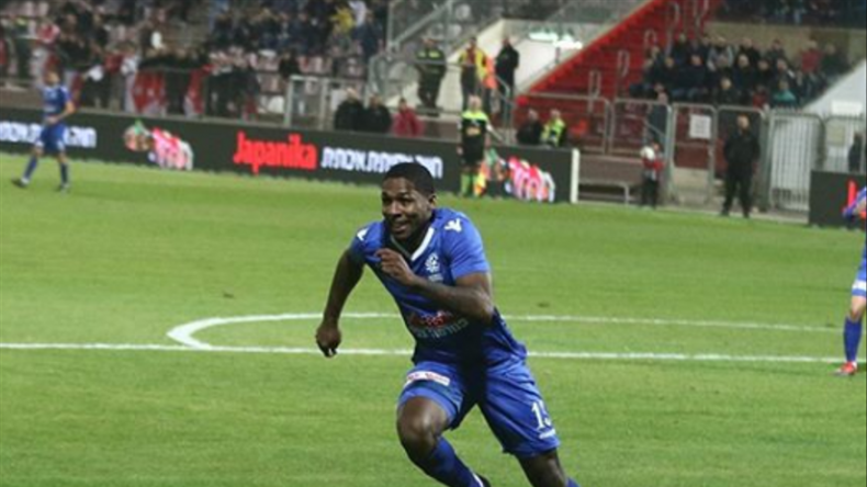 Armando Cooper marca su primer gol en Israel