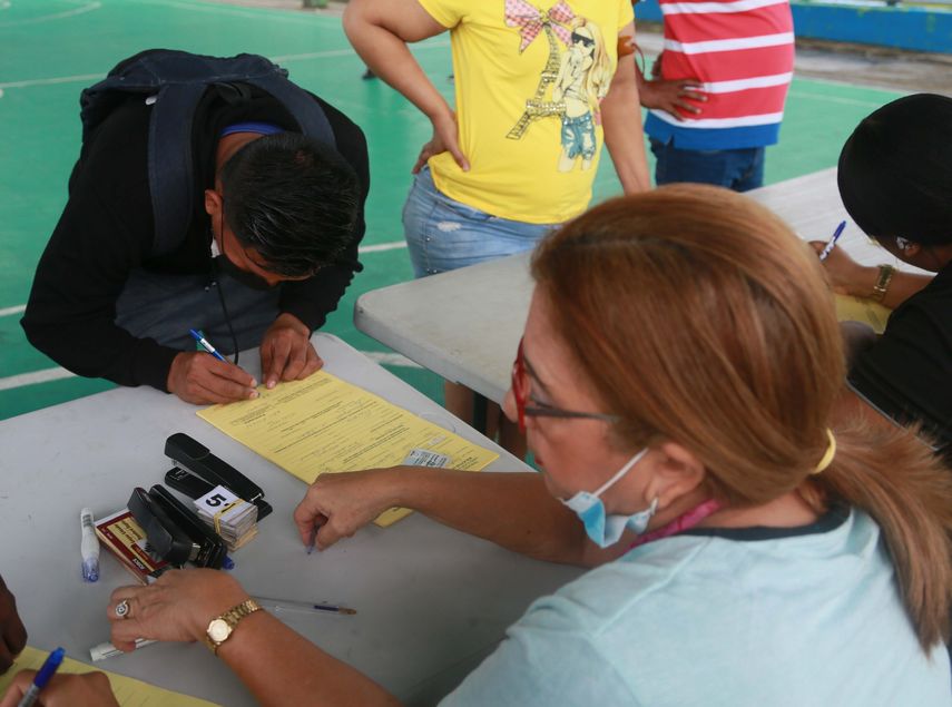 Se estarán realizando diferentes trámites.