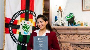 Psicóloga más joven del mundo dedicará su vida a potenciar niñas superdotadas