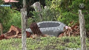 Encuentran cuerpo dentro de un auto abandonado cerca de una barriada en La Chorrera.