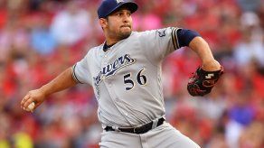 Paolo Espino llamado nuevamente a Grandes Ligas con Milwaukee