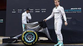 F1: Ferrari de Vettel más rápida que Mercedes de Hamilton