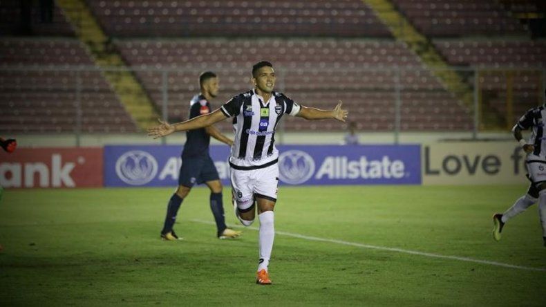 Tauro vence al Motagua en casa; el pase a la final de la SCL 2018 se define en Honduras