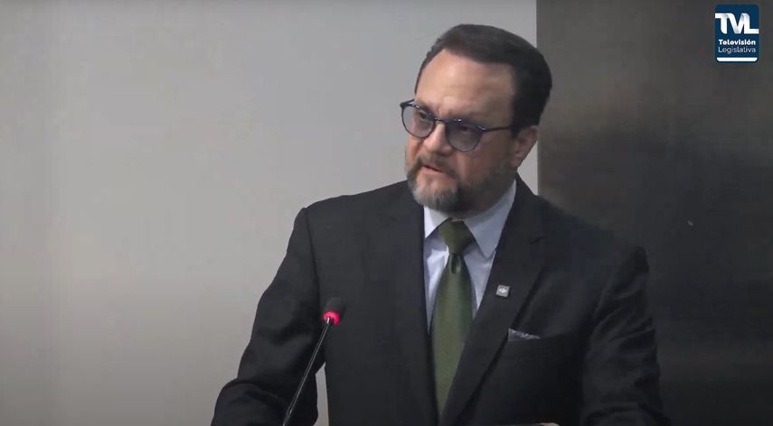 Julio Moltó responde ante la Asamblea por auditoría minera