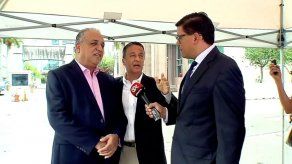 Acalorado intercambio entre Camacho y Abad tras audiencia en Miami