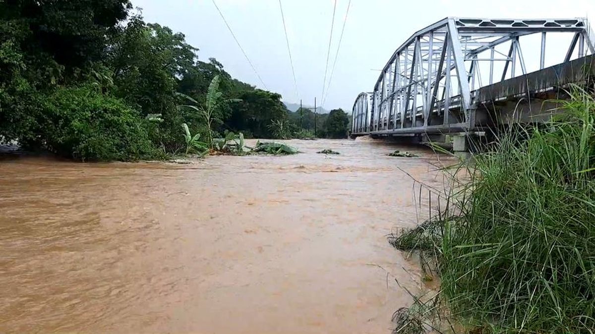 Fuertes Lluvias Provocan Desbordamiento De Ríos Y Aludes De Tierra A Nivel Nacional