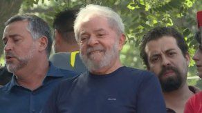 Lula anuncia que cumplirá el mandato de prisión