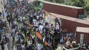 En la marcha se registraron enfrentamientos entre los manifestantes y la policía.