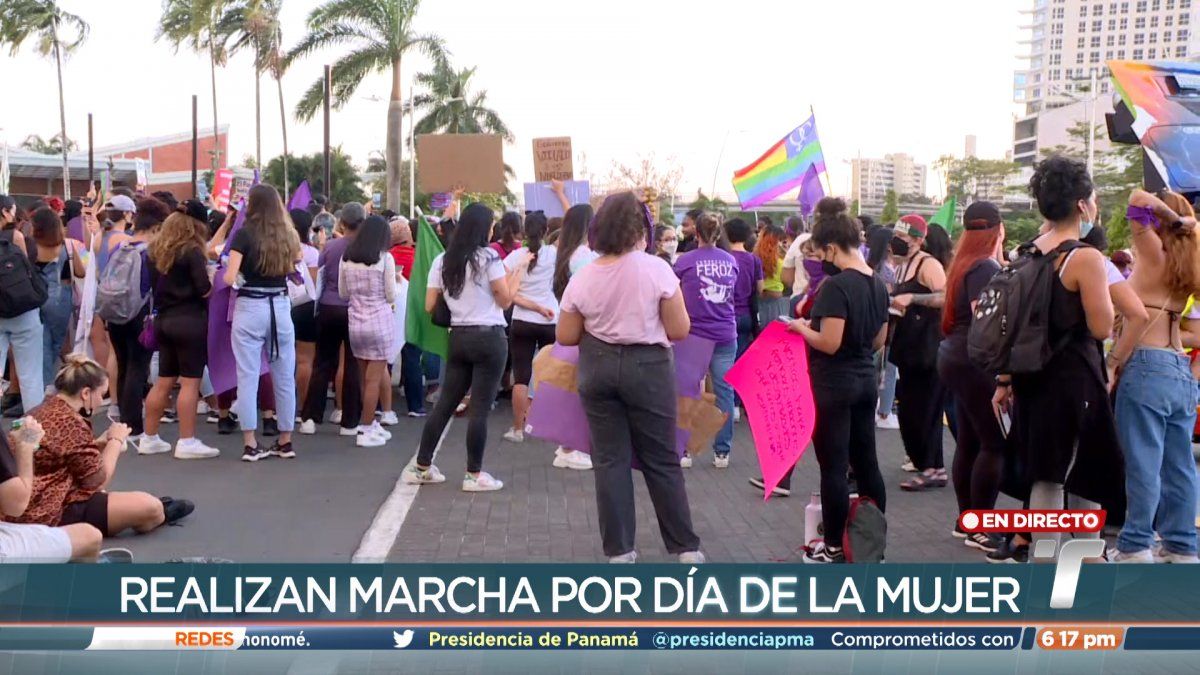 Realizan en Panamá marcha por el Día Internacional de la Mujer