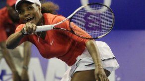 Falla y Serena Williams ganan